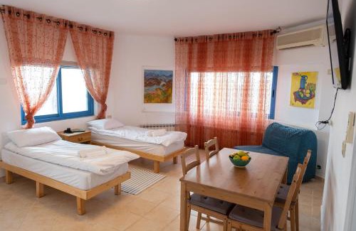 Neve Ativ House | House On The Mountain