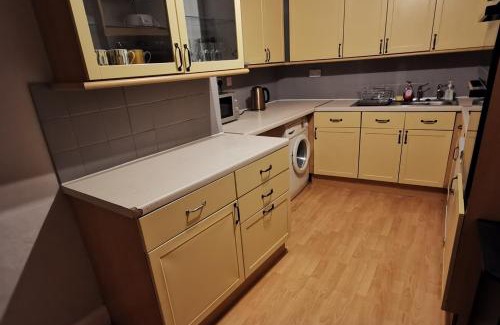 Darlington Apartment | House - Sleeps up to 14 & Parking Available