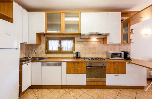 Porto Santa Margherita House | House with big private Garden - 2 min walk to center/10 to Beach/1h drive Venice