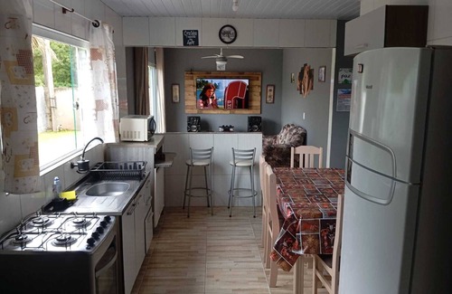 Caioba House | House with pool 1000 meters from Praia Brava