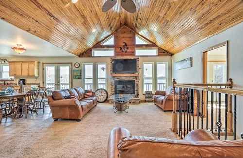 Climax Springs House | House with Deck Overlooking Lake of the Ozarks!