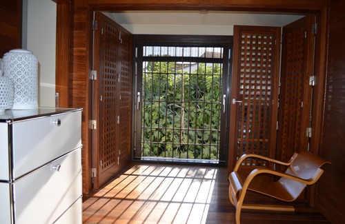 Beiro House | House with garden and views in a natural area 15' from the bustling city center