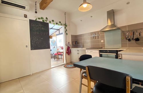 Bas-Vernet House | House with large garden in city center, cultural district, 15 minutes from the beach.