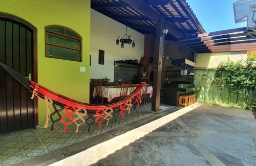 Raul Cury House | House with pool, 4 parking spaces, 3 bedrooms, 200 meters from the beach