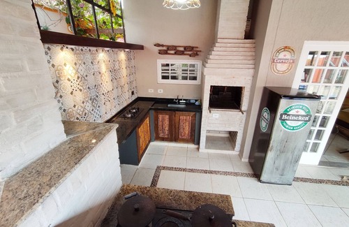 Itagua House | House with pool and air conditioning in the heart of Ubatuba next to Proj. Tamar