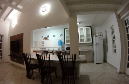 Itagua House | House with pool and air conditioning in the heart of Ubatuba next to Proj. Tamar