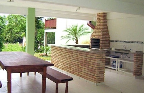 Centro Comercial House | House with pool, barbecue, gourmet area. Close to beaches and waterfalls.