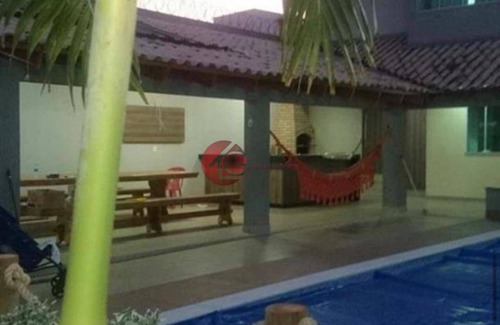 Granada House | House with pool for vacation in Uberlândia