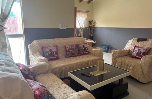 Trinidad House | House with pool & waterfall, WiFi & air conditioning for 6 People