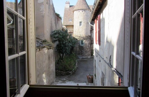 Autun Cottage | house with yard in the historical city center of Autun 3 stars