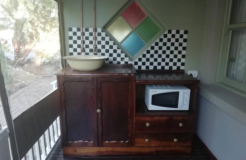 De Rust House | Housemartin Guest Lodge