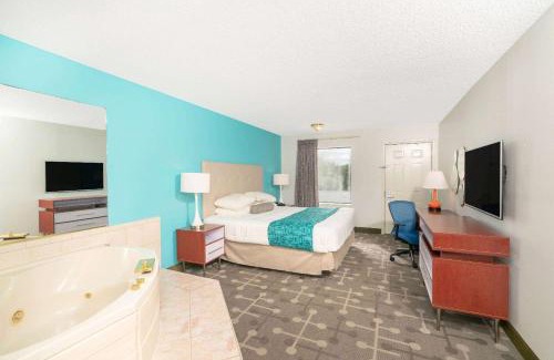 Aiken Hotel | Howard Johnson by Wyndham Aiken