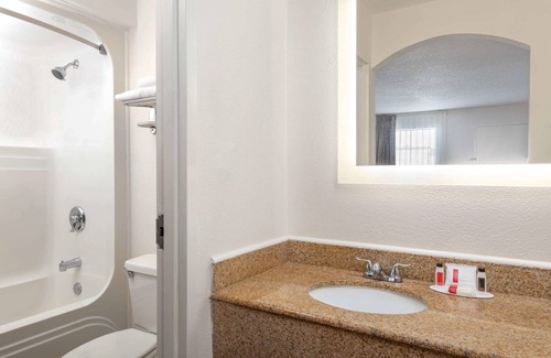 Rock Hill Hotel | Howard Johnson by Wyndham Rock Hill