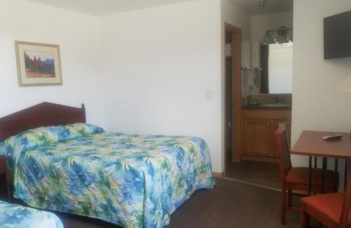 Glendo Hotel | Howard's Motel