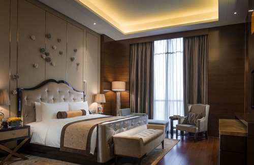 Jiangcheng District Hotel | HUALUXE Hotels & Resorts Yangjiang City Center by IHG