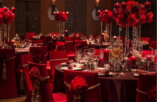 Jiangcheng District Hotel | HUALUXE Yangjiang City Center
