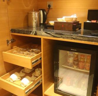 Jiangcheng District Hotel | HUALUXE Yangjiang City Center