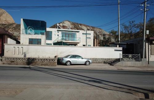 Yongdeng County Villa | Huaxiangli