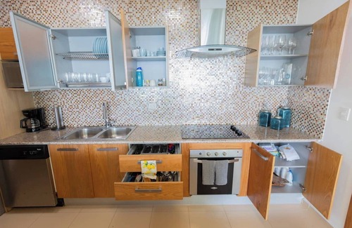 Villas Del Mar Apartment | Huge| Beachfront| HighFloor| View| Full Kitchen