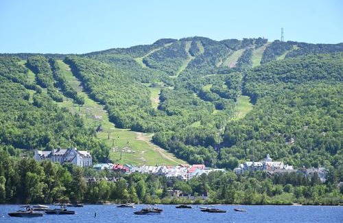 Mont-Tremblant House | Huge condo in front of Tremblant ski resort