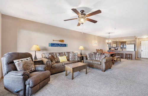 Indian Point Condo | Huge Family Unit with a Spectacular Lake View! Resort Amenities, Ticket & Golf Deals!