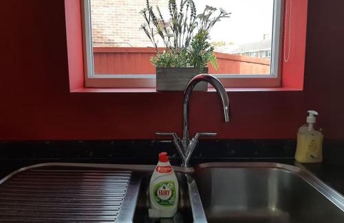 Ollerton House | Huge Garden House for Contractors and Families