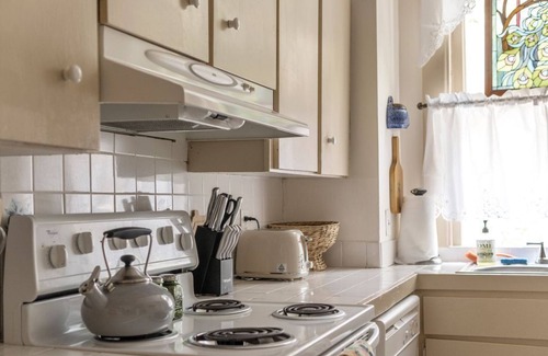 Downtown House | Huge Historical Mansion for Groups Downtown Pensacola 1 Block from Palafox St