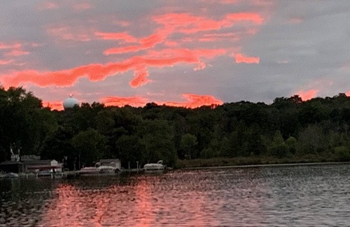 Hartford House | Huge lake house on Pike Lake.