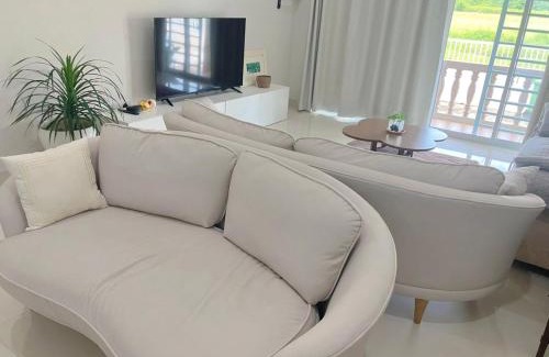 Kuching House | HUGE landed full house
