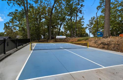 Shawnee Bend House | Huge Private Dock w/2 Slips + 2PWC, Beautiful Views, Lakeside Hot Tub, Pool & Pickleball