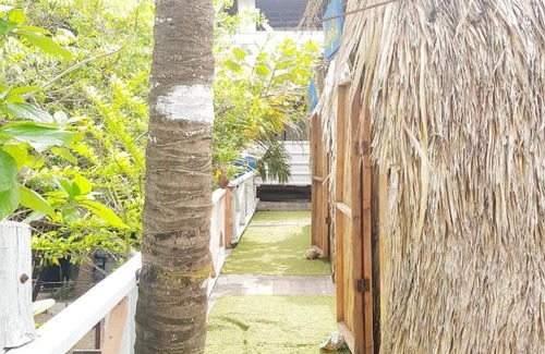 Bocachica House | Hugo's Place Alojamiento y Restaurante