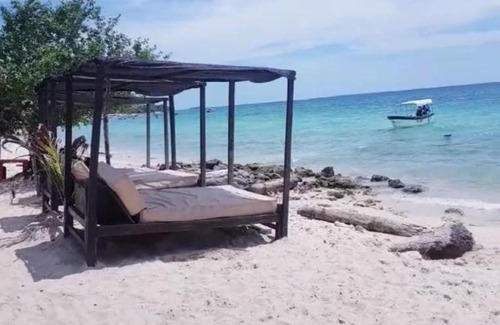 Bocachica House | Hugo's Place Alojamiento y Restaurante