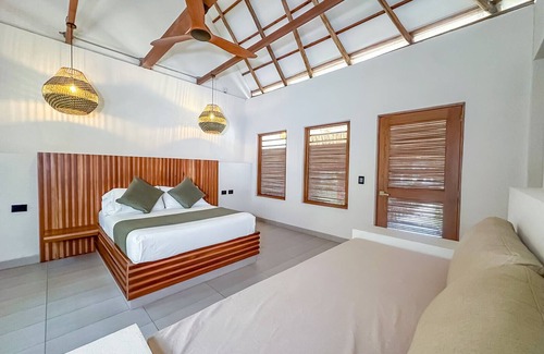 Palomino Hotel | Huku Beach Hostel