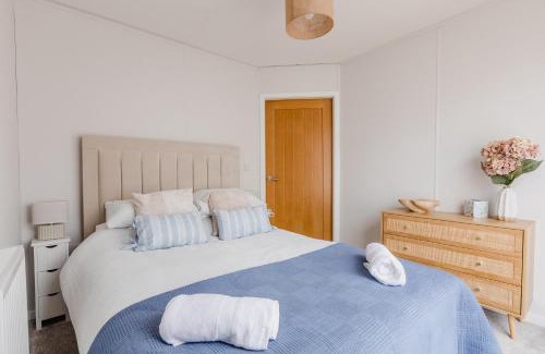 Moffat Ski Chalet | Humberston Fitties Beach House Retreat Cleethorpes