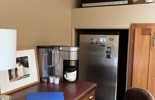 Willow Glen Apartment | Hummingbird Hideaway cozy private studio in charming Willow Glen, San Jose, WiFi