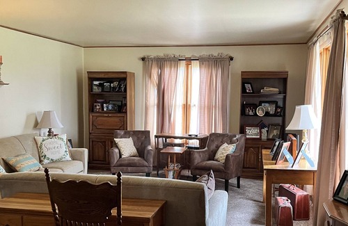 Dawn Other | Hunters Paradise 3. 2 miles from Bunch Hollow Conservation.