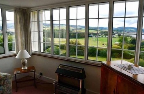 Old Cleeve Apartment | Huntingball Lodge