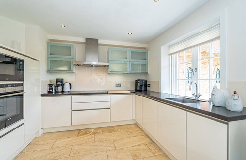 Morsum House | Hüs bi Koog 1 - Vacation under thatch for up to 5 people.