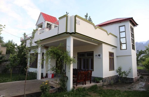 Skardu Apartment | Hussain Jan,s Cottage