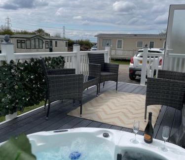 Rampton Other | Hutchinson's Willerby Kelston with Hot tub
