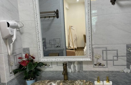 Dong Anh House | Huyen Anh Hotel