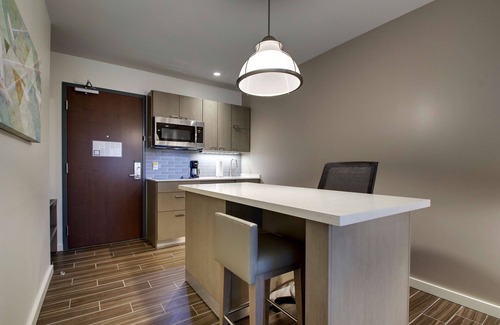 Oak Brook Hotel | Hyatt House Chicago Oak Brook
