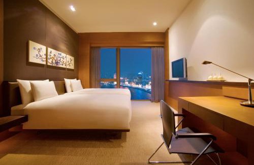 The North Bund Hotel | Hyatt on the Bund Shanghai - a Grand Hyatt hotel, most centrally located at HuangPu river banks in downtown