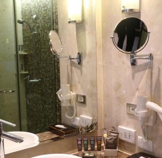 Nong Prue Hotel | Hyatt Regency Bangkok Suvarnabhumi Airport