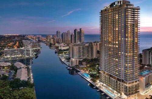 Hollywood South Central Beach House | HYDE 2BR Panoramic Oceanview - No Resort Fees & Free Parking Exclusive to This Unit