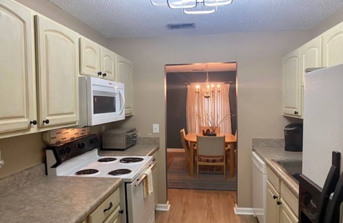 Charleston House | Hygge Charleston Townhome Near Folly Beach & Downtown w Paved Walking Trail!