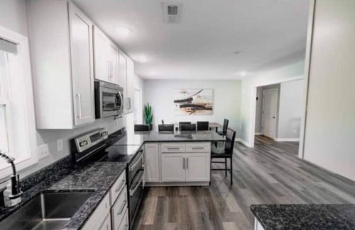 Elizabethtown House | I-65 NEW | Family Friendly | Clean Modern Home