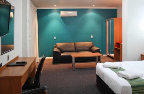 Broken Hill Hotel | ibis Styles Broken Hill