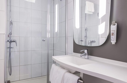 Seebach Hotel | ibis Zurich Messe-Airport
