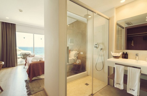 Manacor Hotel | ICON Valparaiso - Adults Only